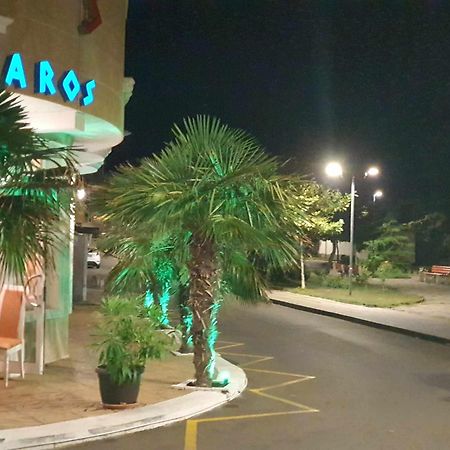Family Hotel Paros Поморие Экстерьер фото